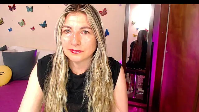 Jolie-Mature online show from 11-05-25, 10:24