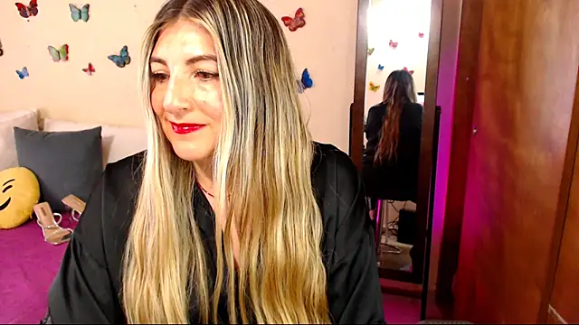 Jolie-Mature online show from 12-18-25, 08:12