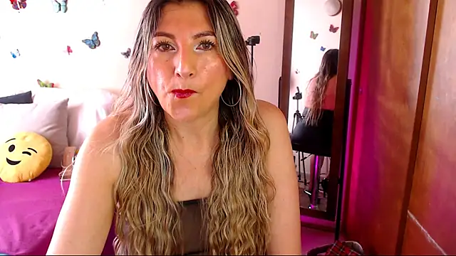 Jolie-Mature online show from 03-15-26, 05:42