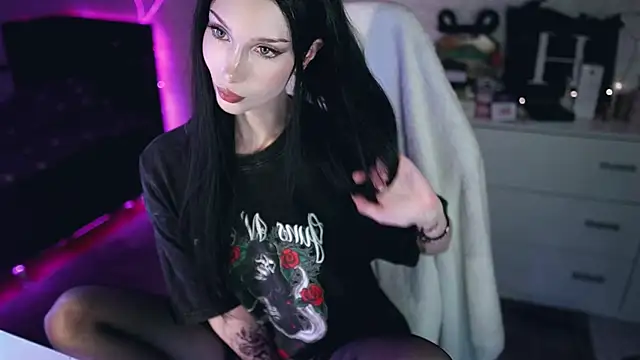 Snapshot of _Uindi_ chatting on 12-09-24, 07:39  Uindi  online show from 12-09-24, 07:39