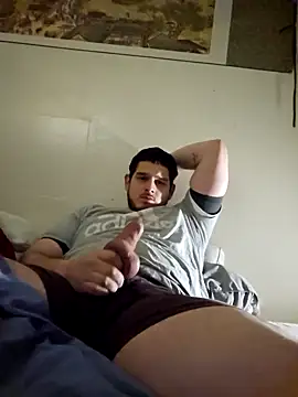 Snapshot of Austem910 chatting on 12-20-24, 03:47 Austem910 online show from 12-20-24, 03:47