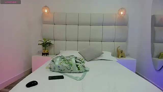 DanielleEvans  online show from 09-26-25, 11:28