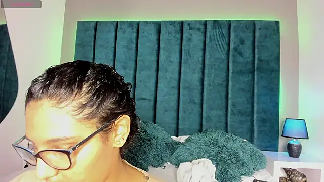 DanielleEvans  online show from 12-03-25, 11:09