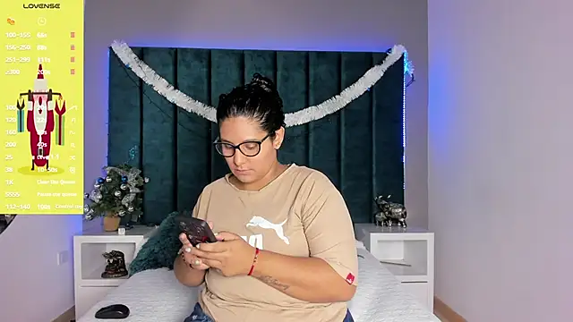 DanielleEvans  online show from 01-06-26, 11:14