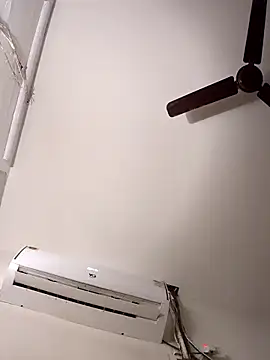  IRRESISTIBLE  online show from 11-04-25, 05:17