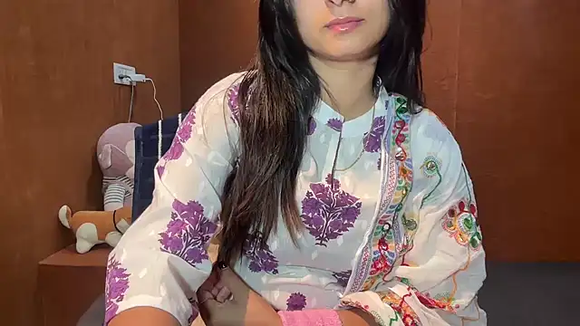 Snapshot of riya_stream chatting on 02-05-26, 03:57 riya stream online show from 02-05-26, 03:57