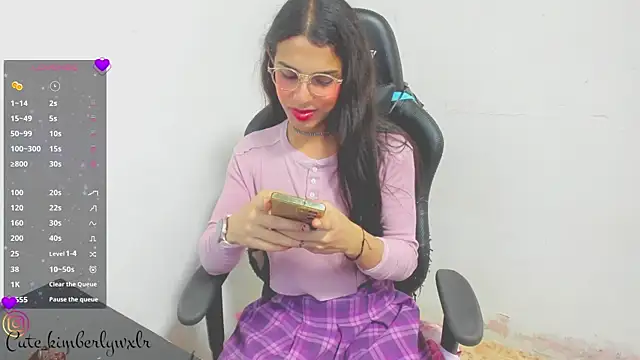 Kim Wexler online show from 11-28-25, 05:29