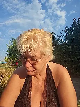 milfchantal4 online show from 06-28-26, 05:25