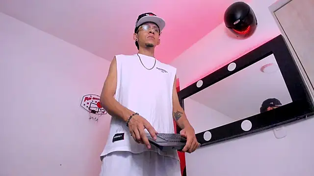 Samuel Suarez online show from 07-09-26, 03:07