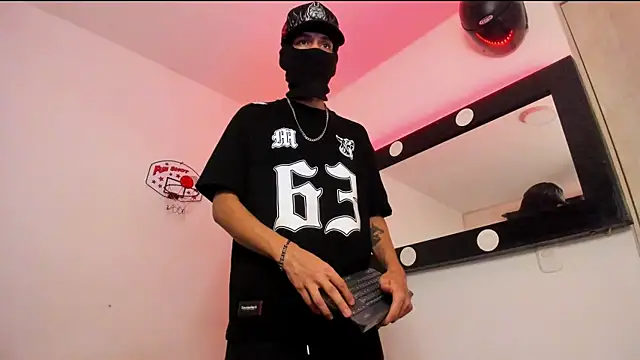 Samuel Suarez online show from 06-20-26, 01:43