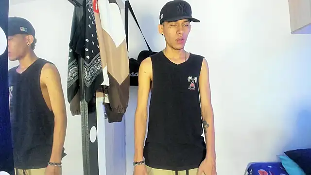 Samuel Suarez online show from 03-18-25, 01:35