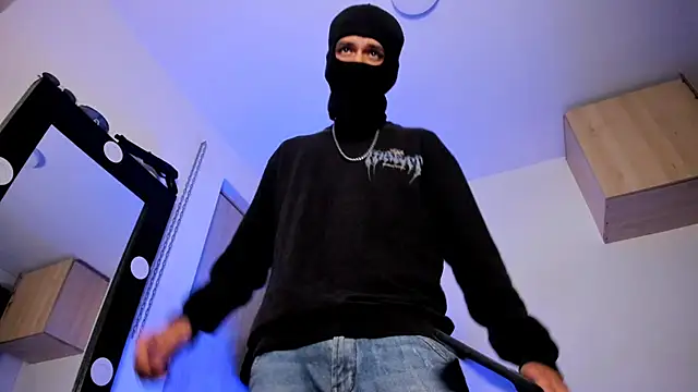 Samuel Suarez online show from 09-25-25, 04:07