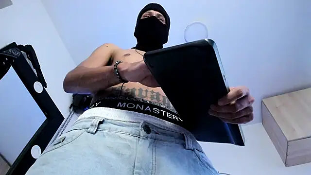 Samuel Suarez online show from 03-06-26, 05:30