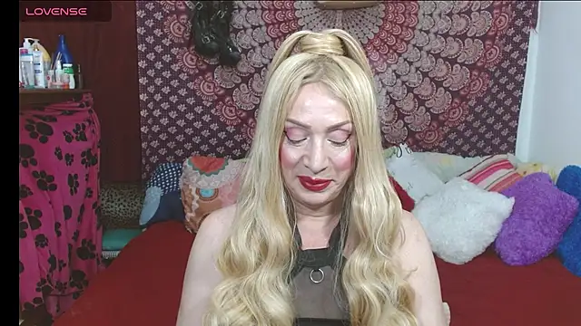 Snapshot of elena_evans chatting on 02-17-26, 05:54 elena evans online show from 02-17-26, 05:54