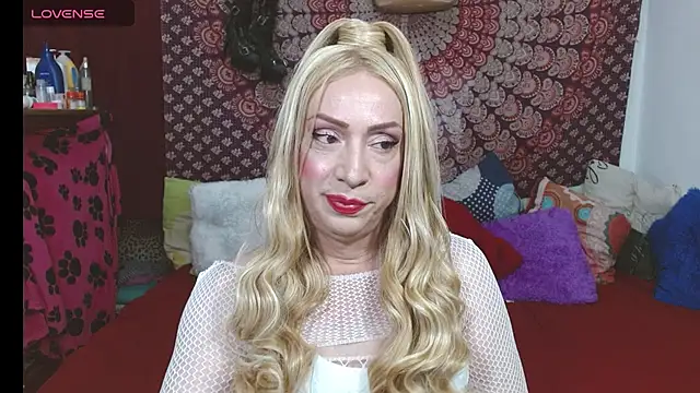 Snapshot of elena_evans chatting on 01-17-26, 05:38 elena evans online show from 01-17-26, 05:38