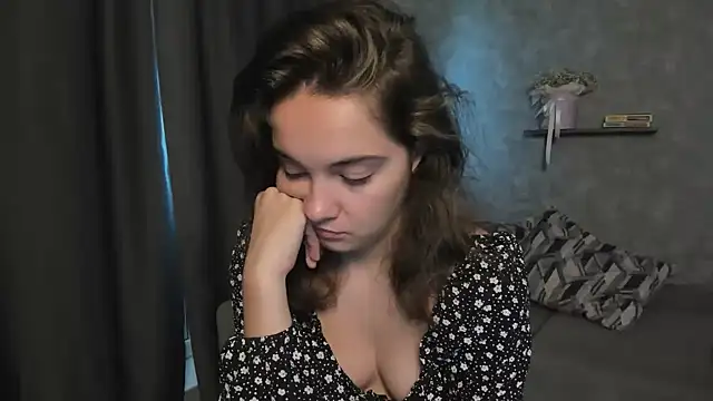 KristinaLoison online show from 06-12-26, 03:15