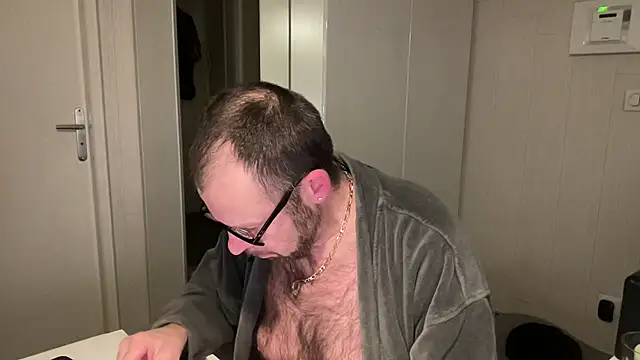 FABIOGLASSES online show from 12-20-25, 11:18