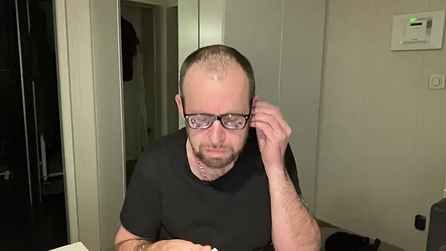 FABIOGLASSES online show from 11-17-25, 10:25