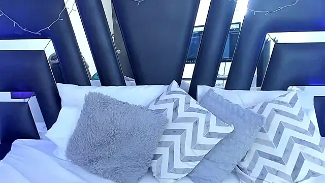 katya kozlov online show from 02-24-25, 03:33