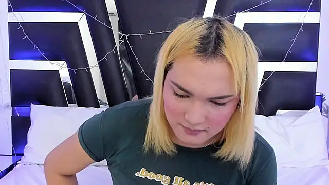 katya kozlov online show from 12-23-25, 03:39