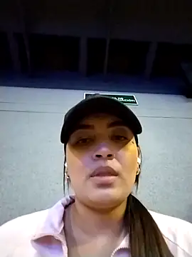 aisha es online show from 03-24-26, 06:52