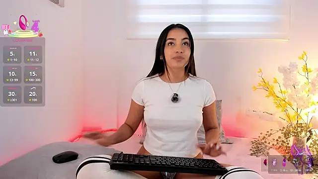 aisha es online show from 04-10-26, 07:43