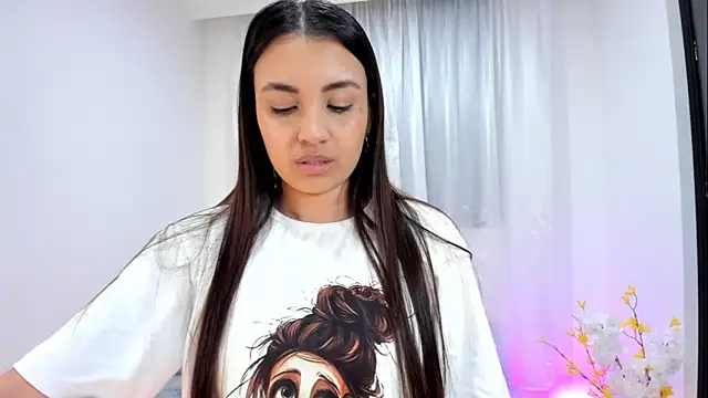 aisha es online show from 10-22-25, 10:19