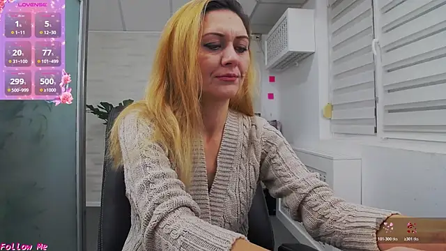 EllaMilf  online show from 11-25-25, 03:23