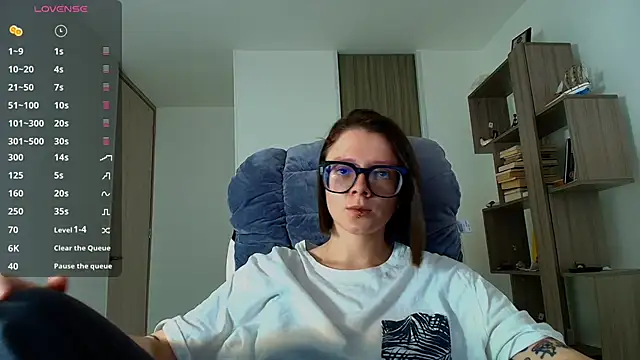 Arya starrk online show from 10-22-25, 01:54