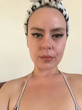 Stoned-baby69 online show from 09-18-25, 03:48