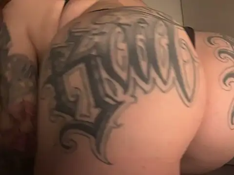 Snapshot of SabrinaRussel chatting on 03-23-25, 03:10 SabrinaRussel online show from 03-23-25, 03:10