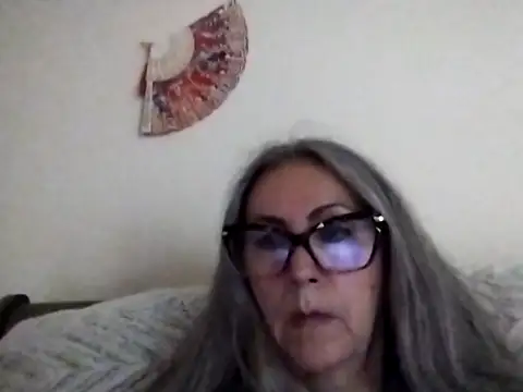 Snapshot of EvaRobinson chatting on 02-12-25, 02:45 EvaRobinson online show from 02-12-25, 02:45