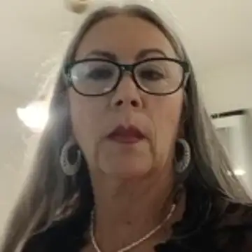 EvaRobinson online show from 06-16-26, 04:18