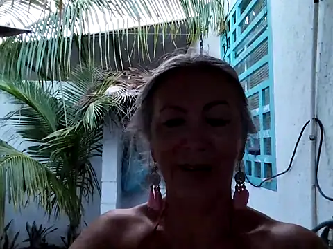 EvaRobinson online show from 07-17-26, 11:57