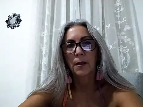 EvaRobinson online show from 07-30-26, 02:43