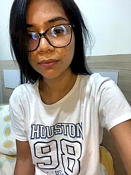 MauraGray online show from 10-13-25, 10:54