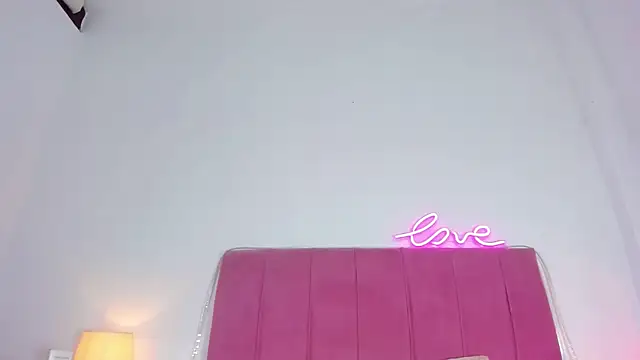 Valentinamolina  online show from 03-19-26, 11:05