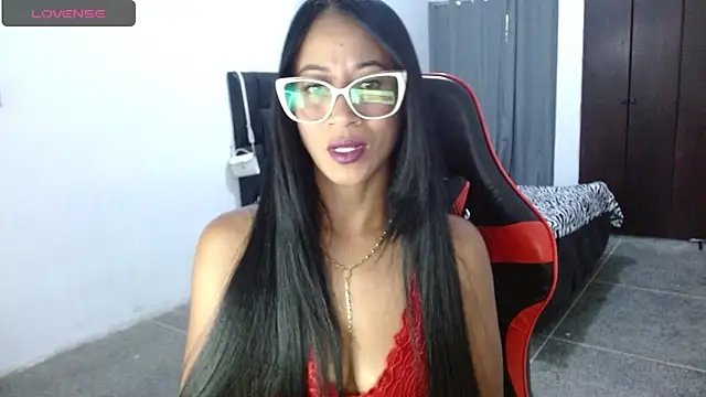 Emiliklauss22 online show from 12-19-25, 07:16