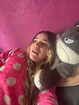 ShelbyHagen online show from 11-03-25, 04:21