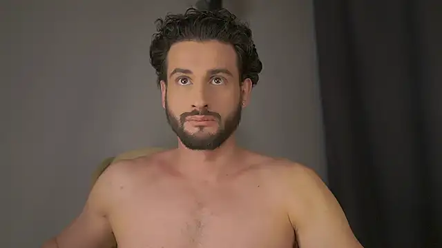 Snapshot of Keen___Luckystrike chatting on 02-14-26, 01:00 Keen Luckystrike online show from 02-14-26, 01:00