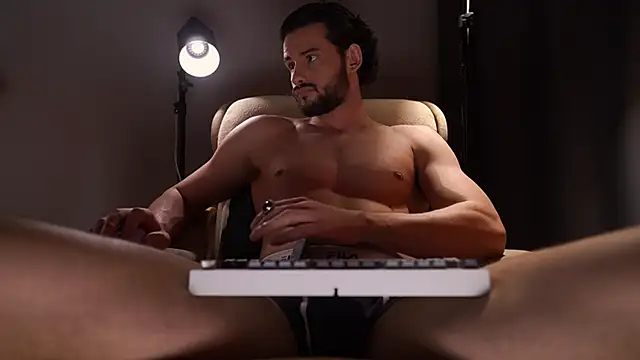 Snapshot of Keen___Luckystrike chatting on 02-19-26, 08:39 Keen Luckystrike online show from 02-19-26, 08:39