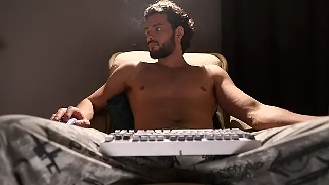 Snapshot of Keen___Luckystrike chatting on 02-18-26, 06:59 Keen Luckystrike online show from 02-18-26, 06:59