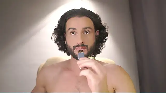 Snapshot of Keen___Luckystrike chatting on 02-02-26, 11:48 Keen Luckystrike online show from 02-02-26, 11:48