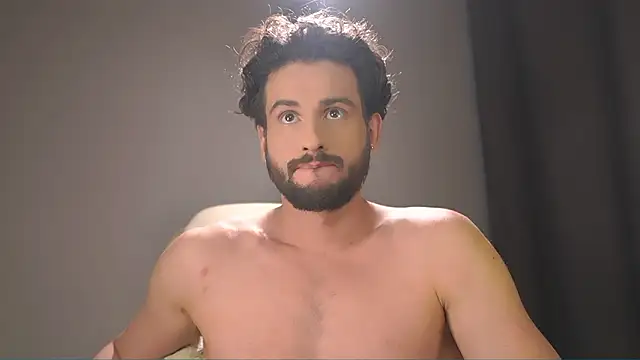 Snapshot of Keen___Luckystrike chatting on 02-10-26, 01:10 Keen Luckystrike online show from 02-10-26, 01:10