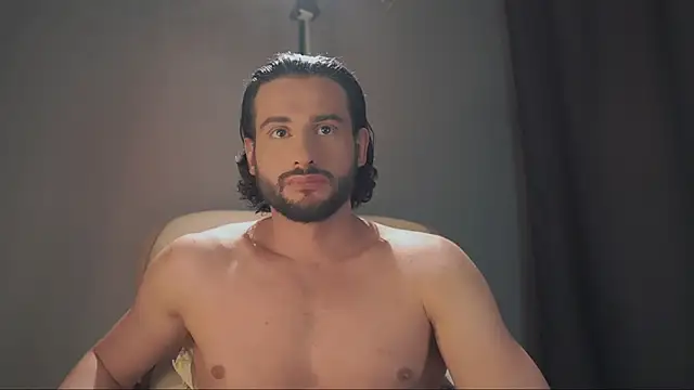 Snapshot of Keen___Luckystrike chatting on 01-18-26, 01:03 Keen Luckystrike online show from 01-18-26, 01:03