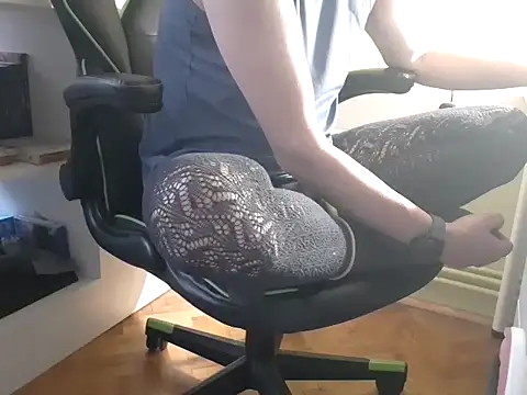 feathersify online show from 11-18-25, 06:50