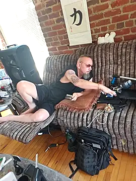 Snapshot of Littledick007007 chatting on 08-08-26, 06:26 Littledick007007 online show from 08-08-26, 06:26