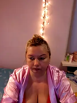 Snapshot of Lusi-777 chatting on 02-28-25, 03:04 Lusi-777 online show from 02-28-25, 03:04