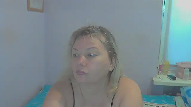 Snapshot of Lusi-777 chatting on 09-17-25, 11:23 Lusi-777 online show from 09-17-25, 11:23
