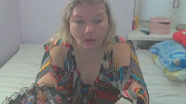 Snapshot of Lusi-777 chatting on 09-22-25, 11:27 Lusi-777 online show from 09-22-25, 11:27